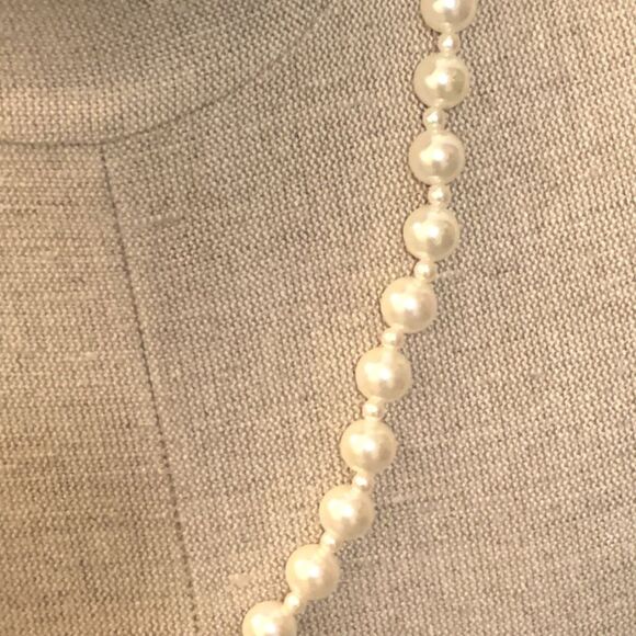 Classic 26” Women’s Classic Faux Pearl Necklace - Picture 3 of 4